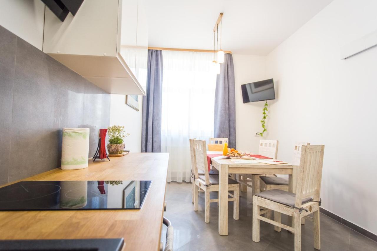 Fogra Travel Apartment Kraków Exteriör bild